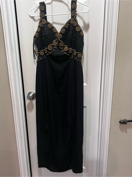 Dresses & Skirts - Elegant Black Evening Dress with Gold Embellishment